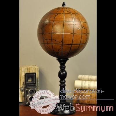 Globe en cuir sur pied bois Objet de Curiosite -DA138