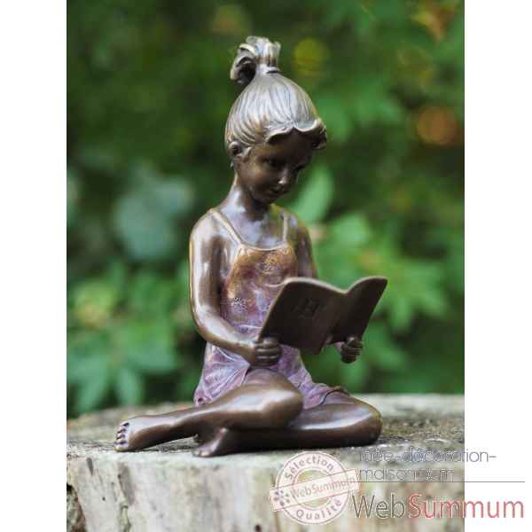 Sculpture petite fille avec livre patine chaud en bronze thermobrass -an0803br-hp